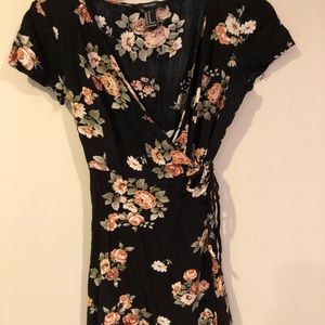 Forever 21 floral wrap top